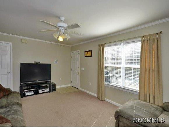 20 ELLEGE LANE - Photo 5