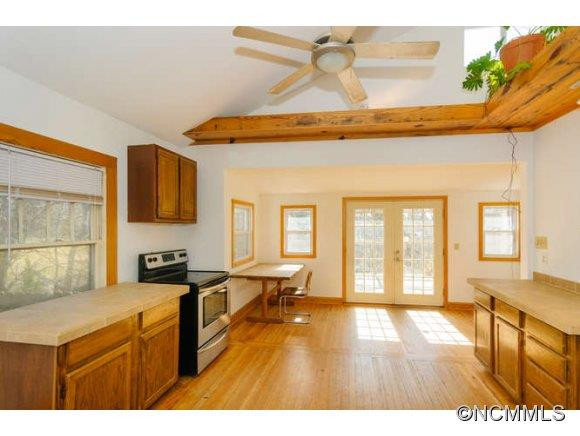 121 Hillside Street - Photo 7