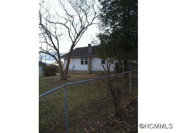 87 Langwell Avenue