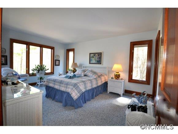 5 Brighton CT. - Photo 12