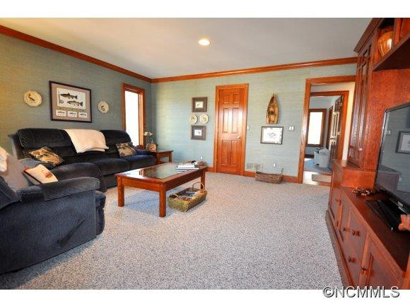 5 Brighton CT. - Photo 14