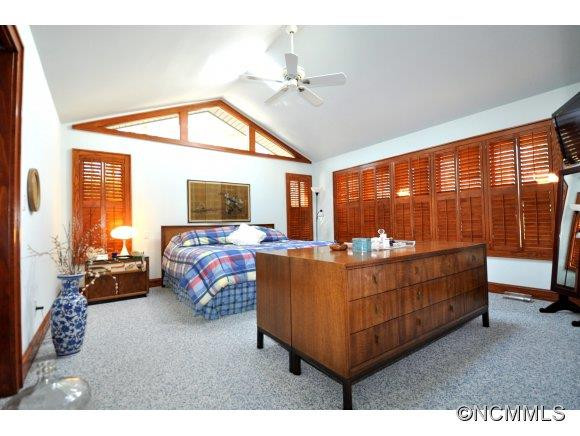 5 Brighton CT. - Photo 10