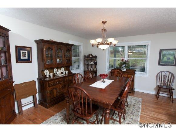 429 Eade Road - Photo 2
