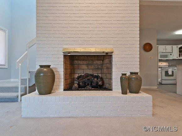 201 Woodfield Drive - Photo 4