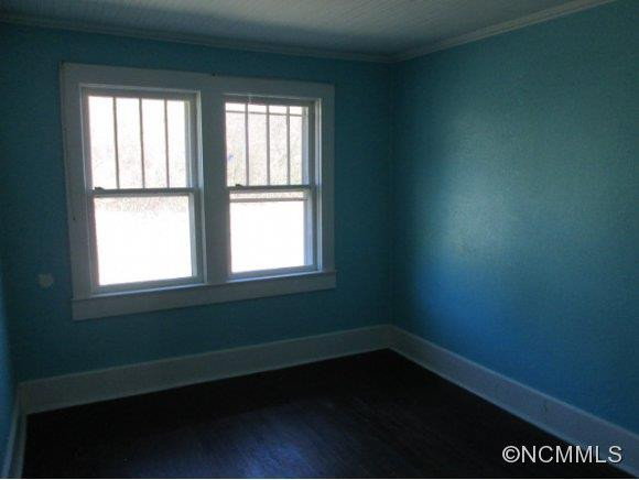 481 Forest St - Photo 11