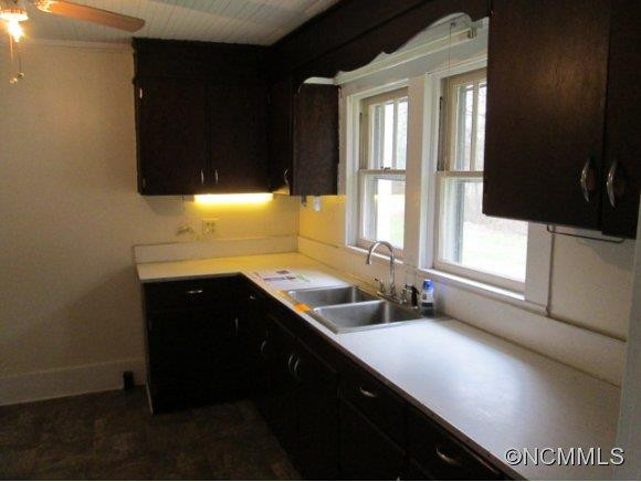 481 Forest St - Photo 20