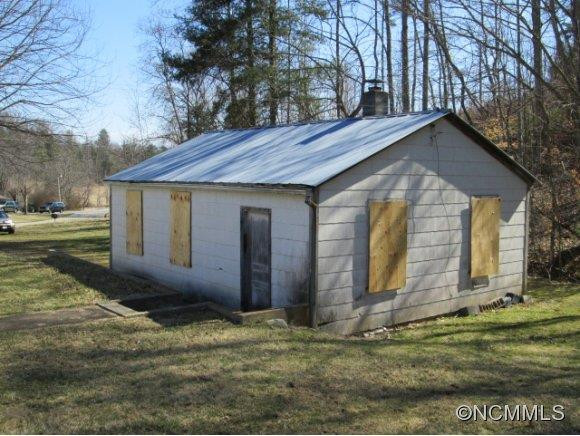 481 Forest St - Photo 5