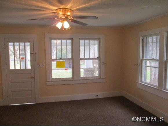 481 Forest St - Photo 7