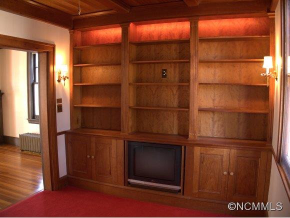 107 Evelyn Place - Photo 6