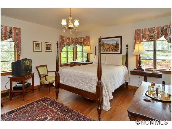 165 Woodland Rd. - Photo 10