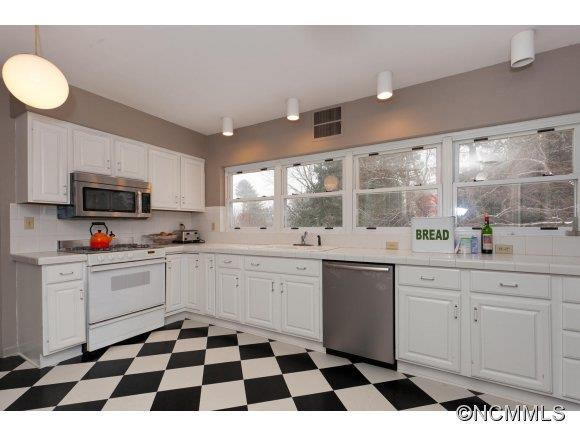 133 Westwood Road - Photo 5