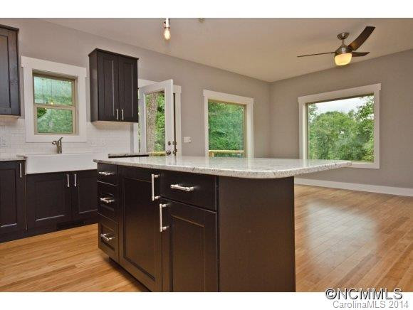 138 Bradley - Photo 16