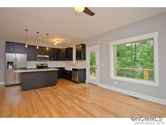 138 Bradley - Photo 3