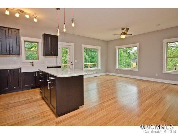 138 Bradley - Photo 4