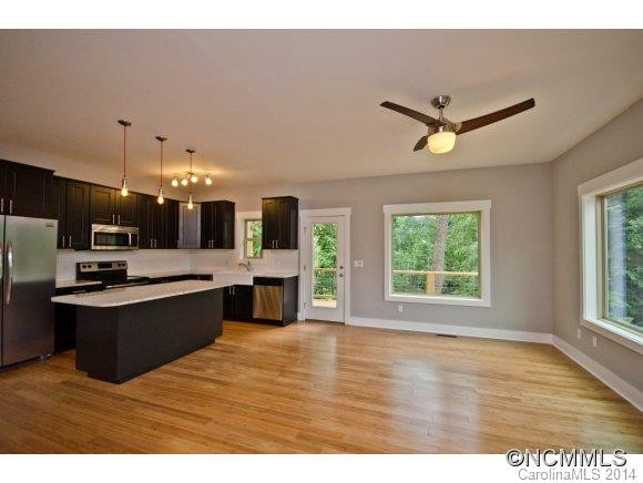 138 Bradley - Photo 7