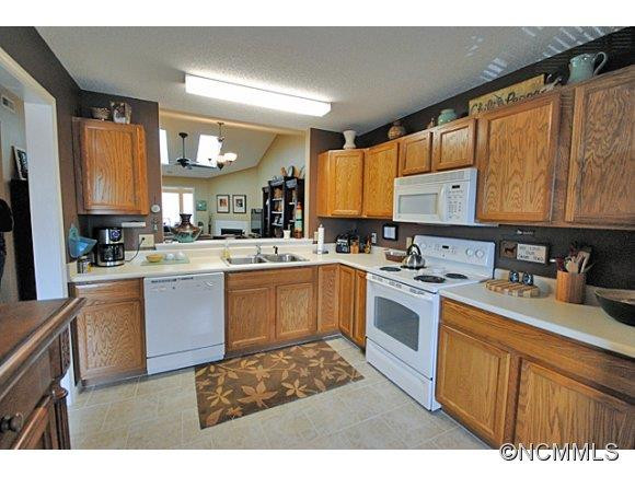 2104 Deermouse Way - Photo 4