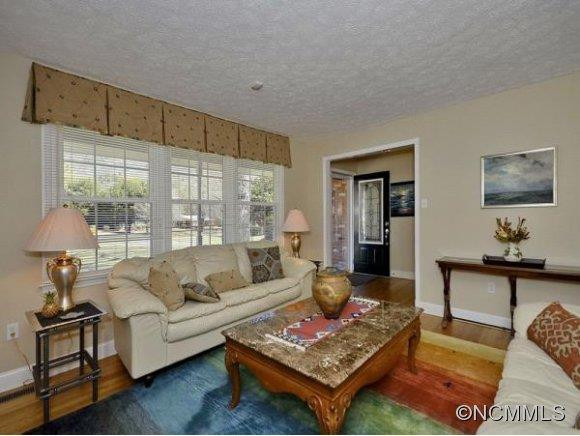 5 BRADDOCK WAY - Photo 3