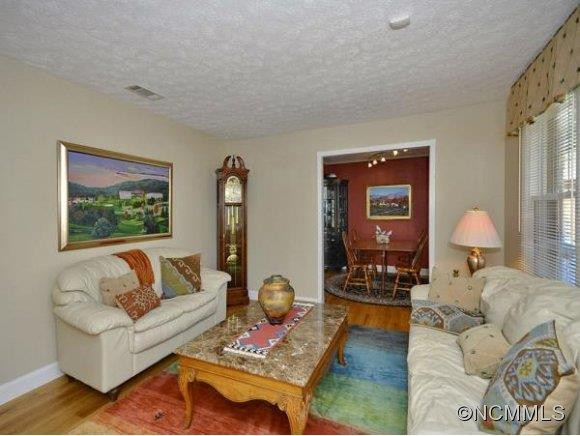 5 BRADDOCK WAY - Photo 4