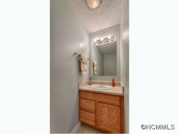 202 PEMBROOK - Photo 6
