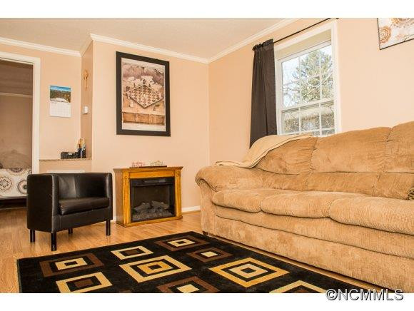 557 Fairview Road - Photo 5