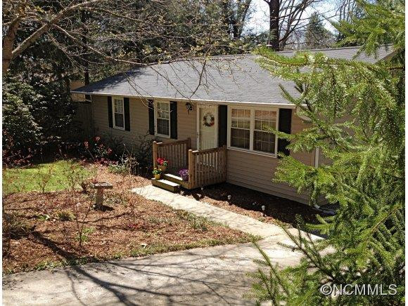 24 Evelake Drive
