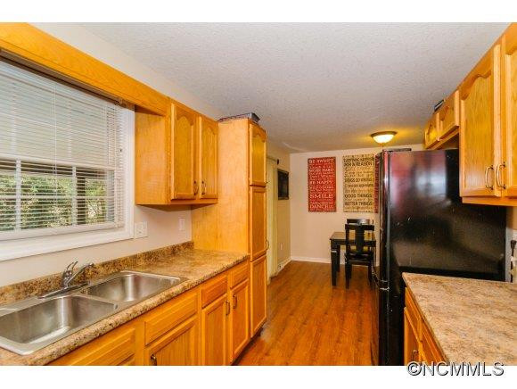 24 Evelake Drive - Photo 11