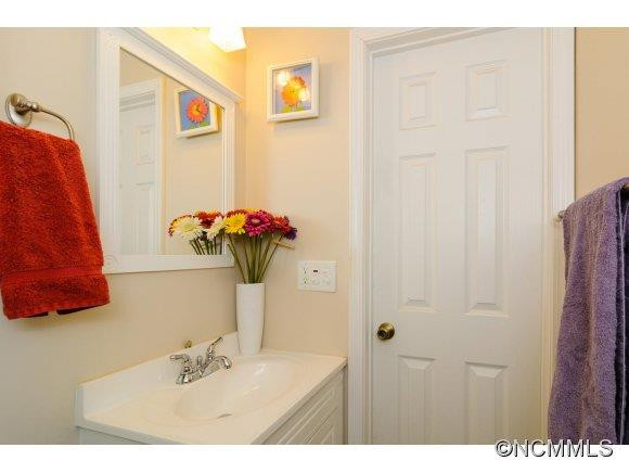 24 Evelake Drive - Photo 14