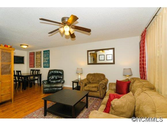 24 Evelake Drive - Photo 6