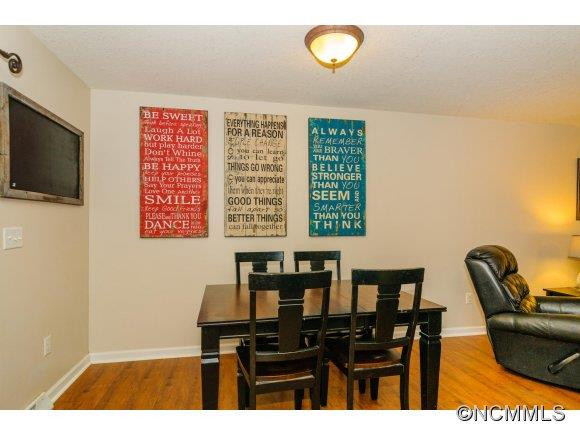 24 Evelake Drive - Photo 8