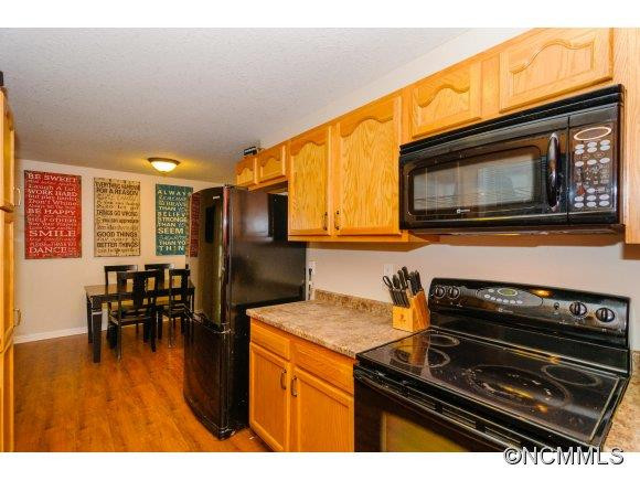 24 Evelake Drive - Photo 10