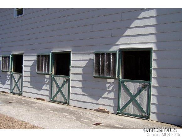 525 Carriage Row - Photo 3