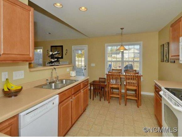 131 CHOWAN DR - Photo 7