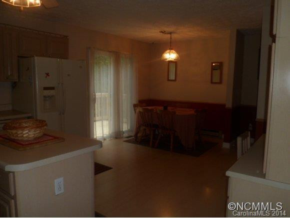 135 Supreme Dr - Photo 11