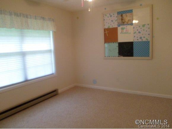 135 Supreme Dr - Photo 20