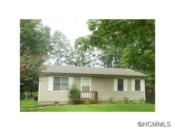 3 LAUREL BROOK DRIVE
