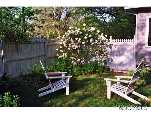 122 Trotter Place - Photo 17