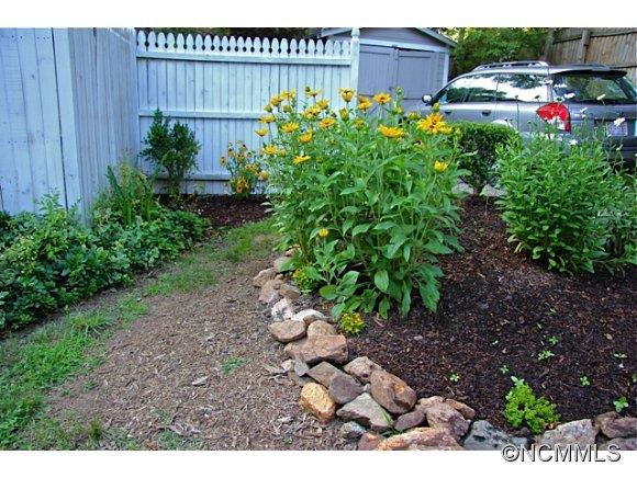 122 Trotter Place - Photo 23