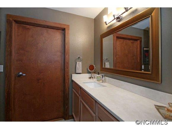 12 S. Lexington Ave. Unit 200 - Photo 17