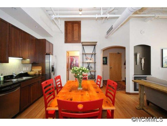 12 S. Lexington Ave. Unit 200 - Photo 7