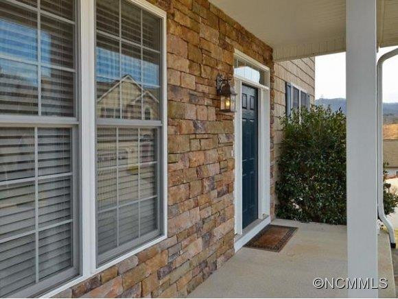 211 RIVERCREST BLVD. - Photo 3