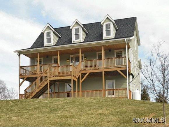 121 ARBOR LANE