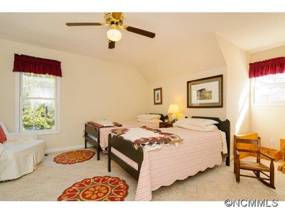 42 Forest Knoll Drive - Photo 12