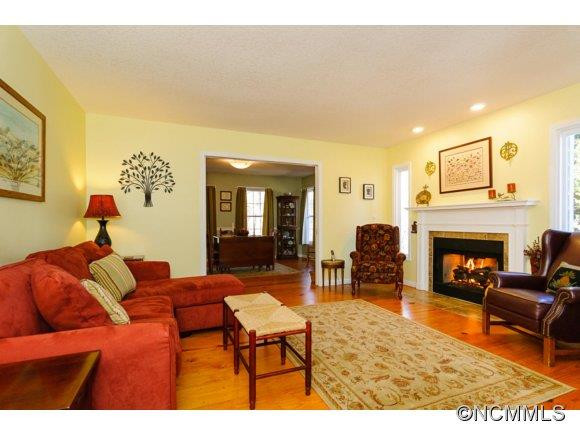 42 Forest Knoll Drive - Photo 5