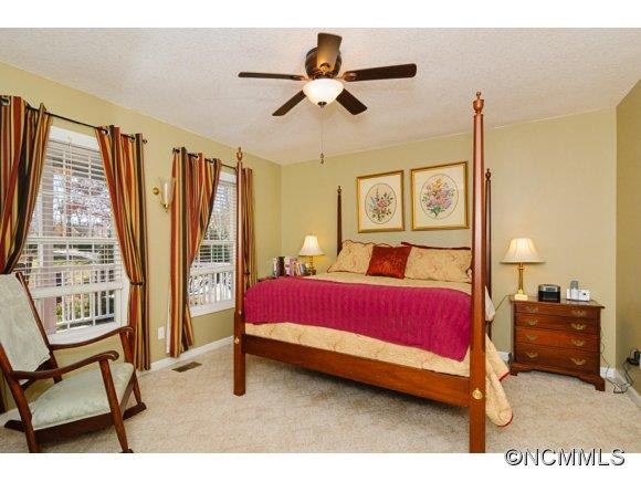 42 Forest Knoll Drive - Photo 10