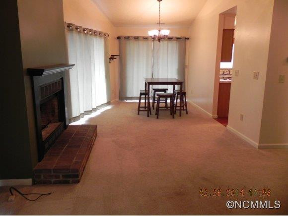 214 Deer Path - Photo 2