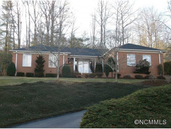 19 W FAIRWAY DRIVE