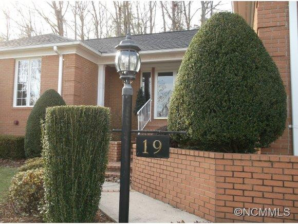 19 W FAIRWAY DRIVE - Photo 3