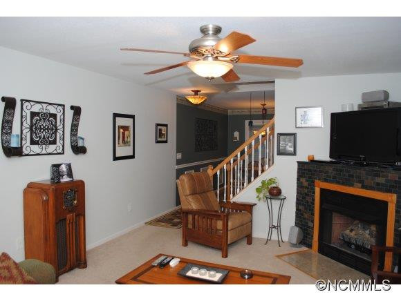 433 Wiltshire Circle - Photo 2