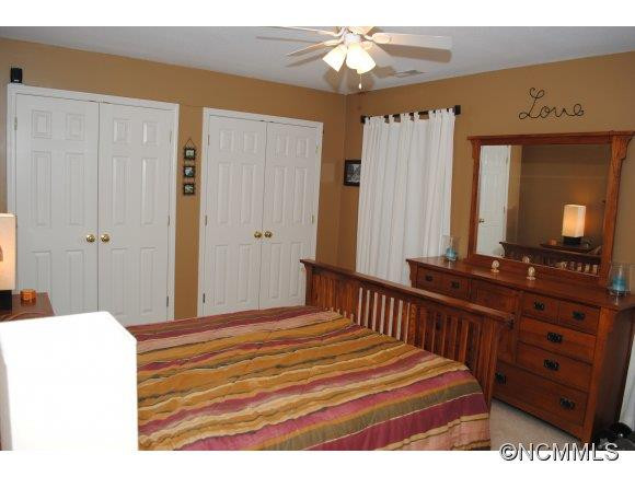 433 Wiltshire Circle - Photo 12