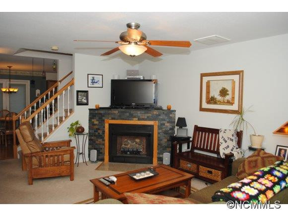 433 Wiltshire Circle - Photo 3